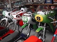 1969 benelli 250cc twin cylinder racer | italian racing motorcycle - afbeelding 14 van  15