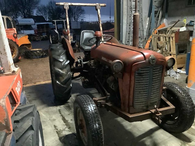1969 massey ferguson imt oldtimer tractor - afbeelding 9 van  14