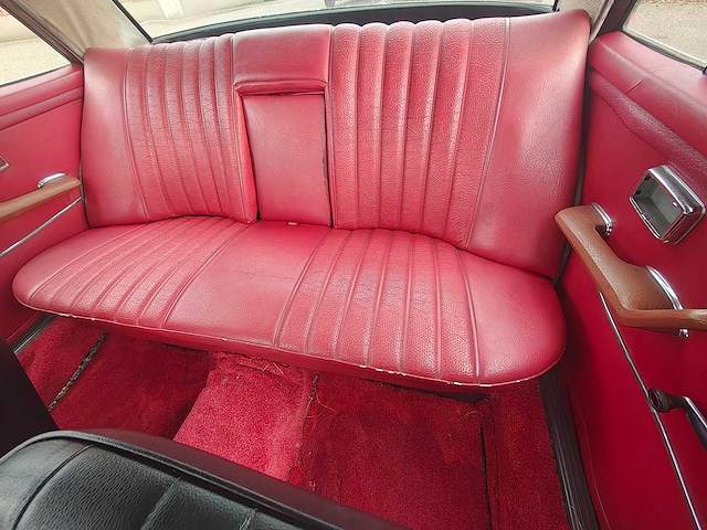 1969 mercedes-benz - red pig amg - 200-280 (w108) - 280 sel - oldtimer - afbeelding 27 van  36