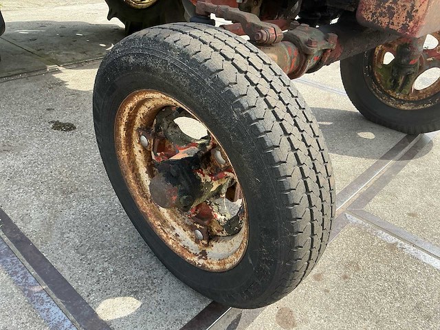 1970 belarus t40 oldtimer tractor - afbeelding 15 van  24