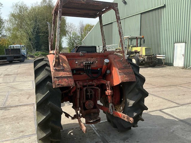 1970 belarus t40 oldtimer tractor - afbeelding 22 van  24