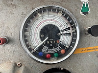 1970 deutz d9006 vierwielaangedreven landbouwtractor - afbeelding 2 van  10