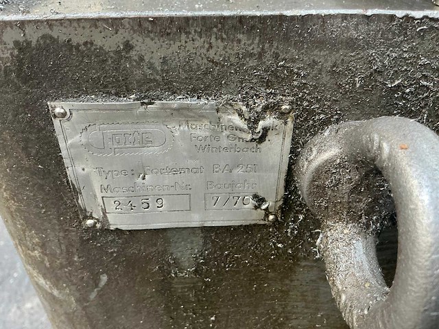 1970 fortemat ba251 horizontale bandzaagmachine - afbeelding 4 van  13