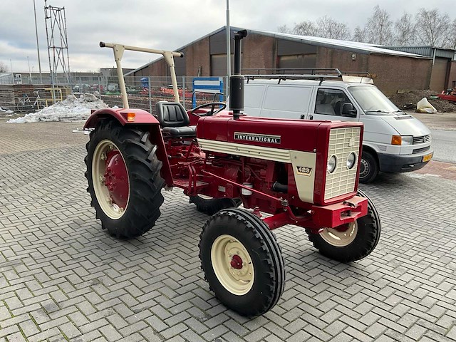 1970 international 423 tweewielaangedreven landbouwtractor - afbeelding 6 van  11