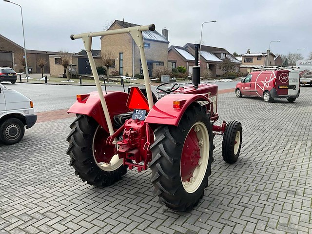 1970 international 423 tweewielaangedreven landbouwtractor - afbeelding 7 van  11