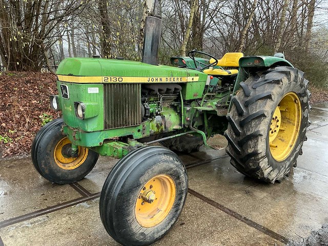 1970 john deere 2130 oldtimer tractor - afbeelding 18 van  24