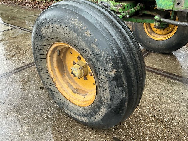 1970 john deere 2130 oldtimer tractor - afbeelding 21 van  24
