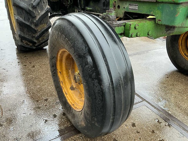 1970 john deere 2130 oldtimer tractor - afbeelding 10 van  24