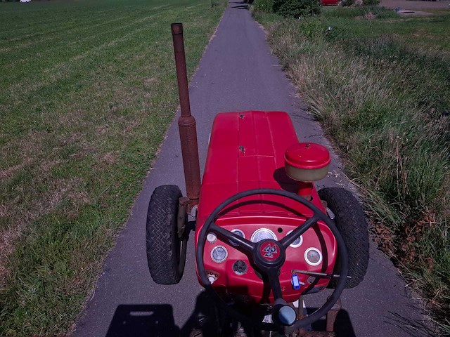 1970 massey ferguson 135 oldtimer tractor - afbeelding 7 van  15