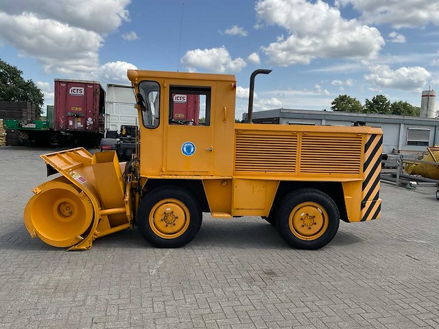 1970 rolba r 400 d sneeuwschuiver sleuvendichter - afbeelding 12 van  25