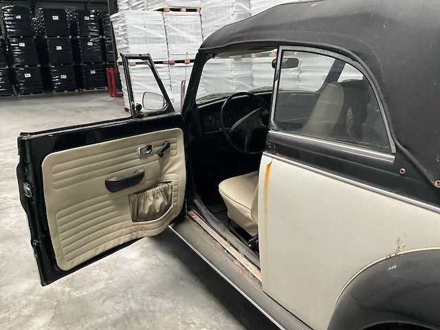 1971 volkswagen kever cabriolet 1303 ls oldtimer - afbeelding 1 van  12