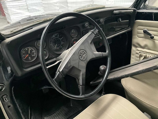 1971 volkswagen kever cabriolet 1303 ls oldtimer - afbeelding 2 van  12