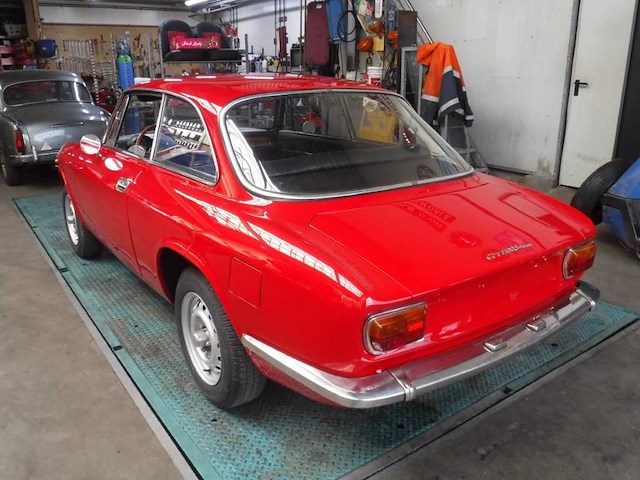 1972 alfa romeo gt 1300 junior bertone | italian classic coupe - afbeelding 10 van  61