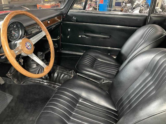 1972 alfa romeo gt 1300 junior bertone | italian classic coupe - afbeelding 59 van  61