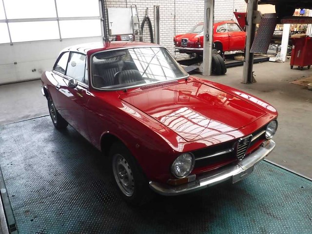1972 alfa romeo gt 1300 junior bertone | italian classic coupe - afbeelding 61 van  61