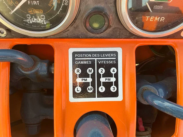 1972 fiat 1000 tweewielaangedreven landbouwtractor - afbeelding 33 van  39