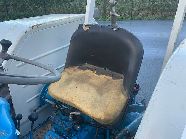 1972 ford 3000 oldtimer tractor - afbeelding 7 van  18
