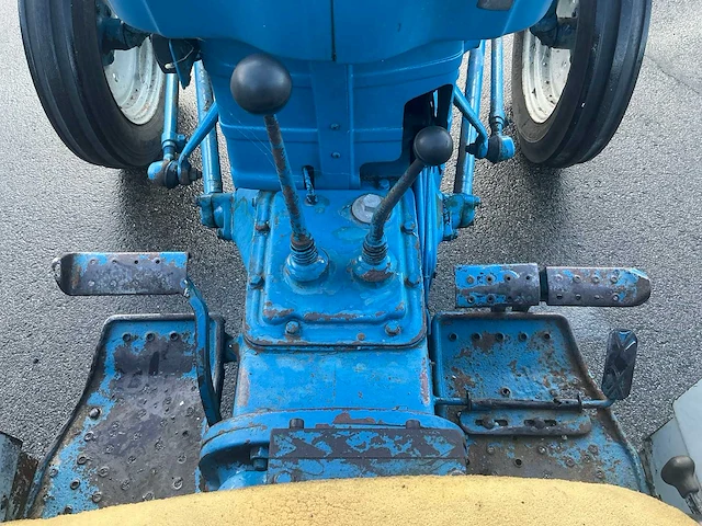 1972 ford 3000 oldtimer tractor - afbeelding 9 van  18