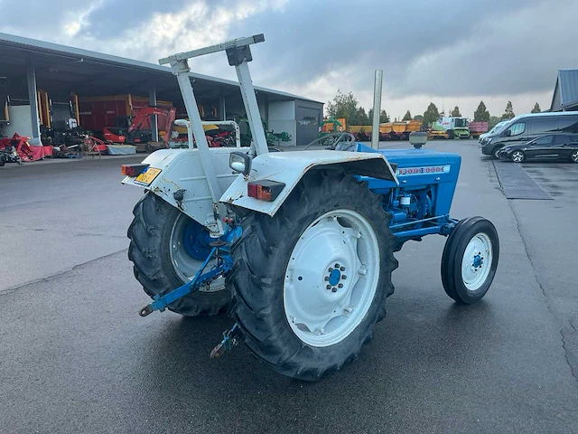 1972 ford 3000 oldtimer tractor - afbeelding 12 van  18