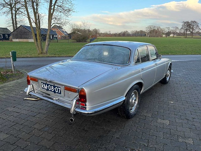 1972 jaguar xj6 - afbeelding 11 van  15
