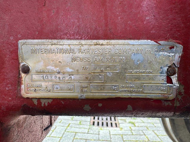 1972 mccormick international 423 oldtimer tractor - afbeelding 1 van  1