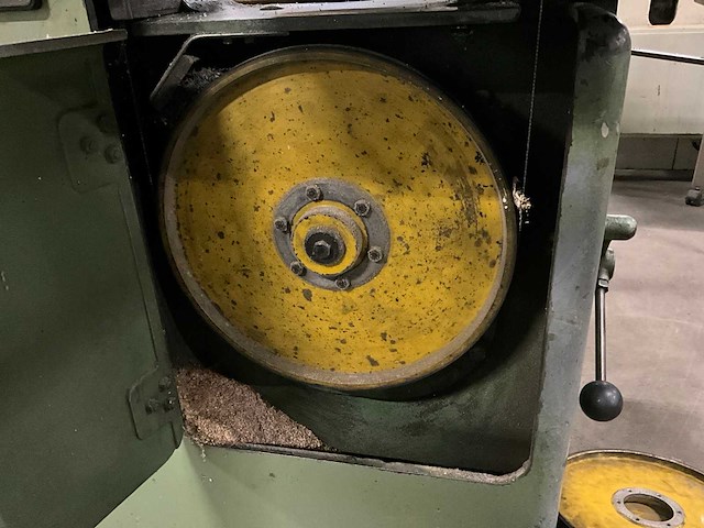 1972 mössner rekord sm320 verticale lintzaagmachine - afbeelding 2 van  15