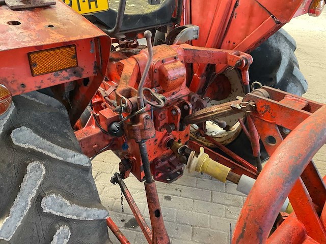 1972 renault 56 oldtimer tractor - afbeelding 4 van  16