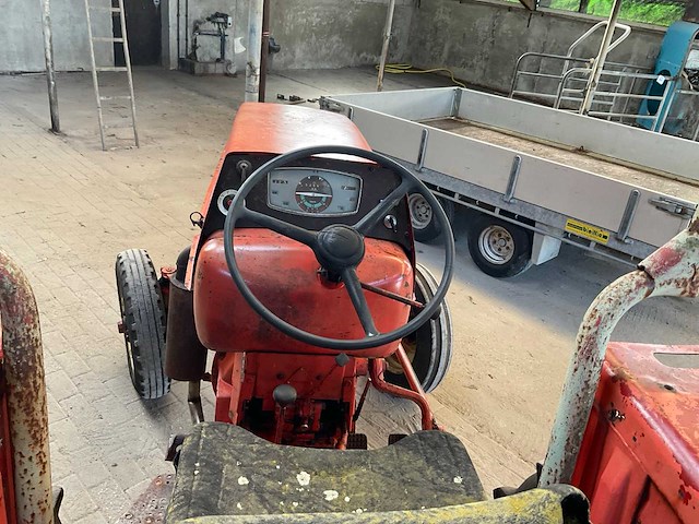 1972 renault 56 oldtimer tractor - afbeelding 6 van  16