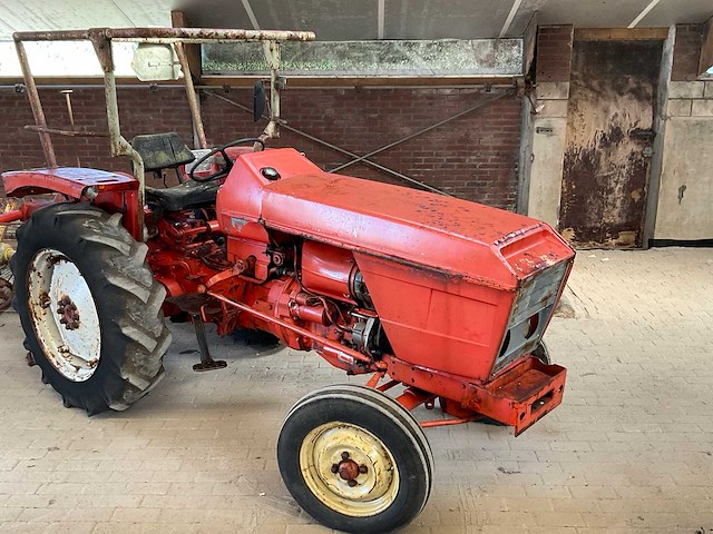 1972 renault 56 oldtimer tractor - afbeelding 10 van  16