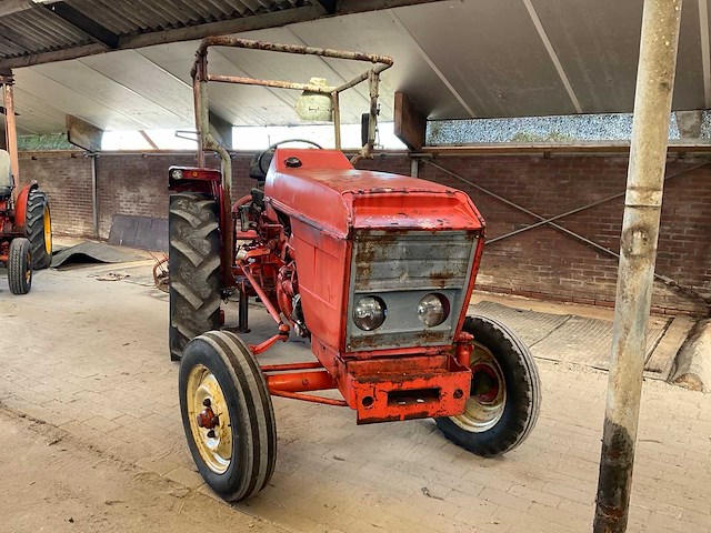 1972 renault 56 oldtimer tractor - afbeelding 11 van  16