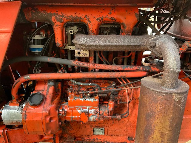 1972 renault 56 oldtimer tractor - afbeelding 16 van  16