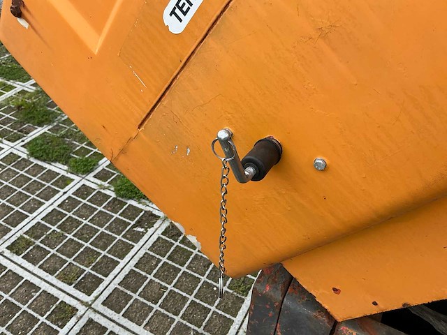 1972 renault 781 r7591 2wd tractor – 78 pk – rijafhankelijke aftakas – nederlands kenteken - afbeelding 4 van  30