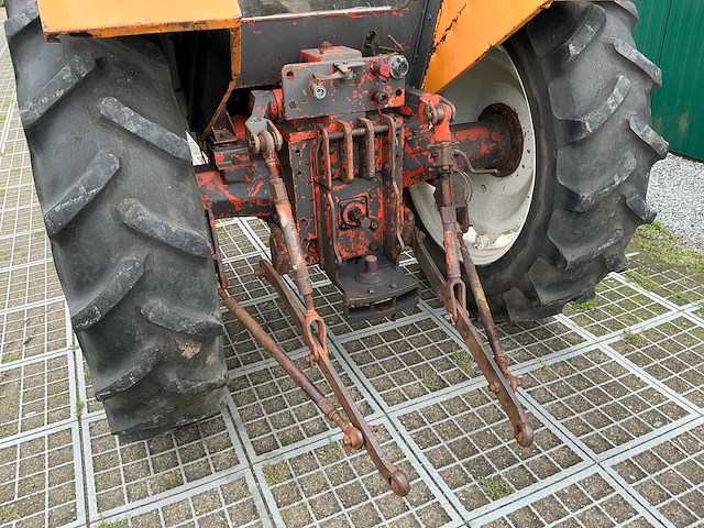 1972 renault 781 r7591 2wd tractor – 78 pk – rijafhankelijke aftakas – nederlands kenteken - afbeelding 10 van  30