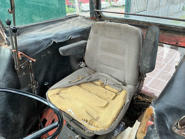1972 renault 781 r7591 2wd tractor – 78 pk – rijafhankelijke aftakas – nederlands kenteken - afbeelding 19 van  30
