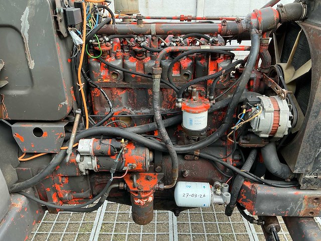 1972 renault 781 r7591 2wd tractor – 78 pk – rijafhankelijke aftakas – nederlands kenteken - afbeelding 28 van  30