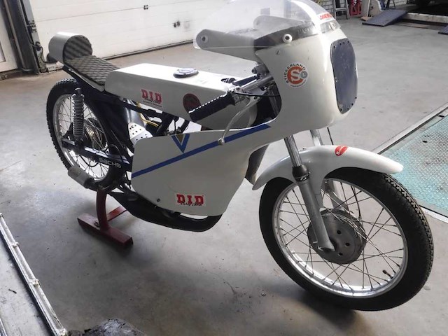 1972 suzuki racer 50cc | japanese racing moped - afbeelding 13 van  15