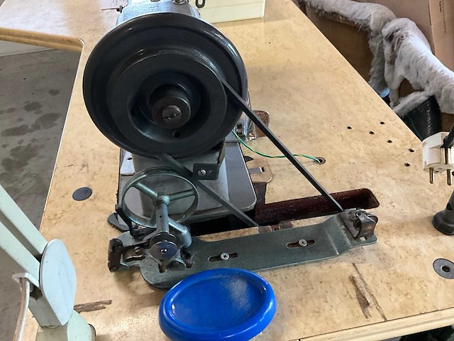 1973 adler 167 naaimachine - afbeelding 12 van  13