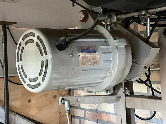 1973 adler 167 naaimachine - afbeelding 14 van  14