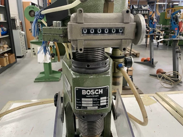 1973 bosch 0840001-002 pneumatische afrondmachine - afbeelding 2 van  6
