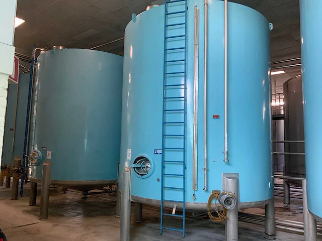 1973 de rijk&van ‘t lam opslagtank 33000 liter (2x) - afbeelding 1 van  12