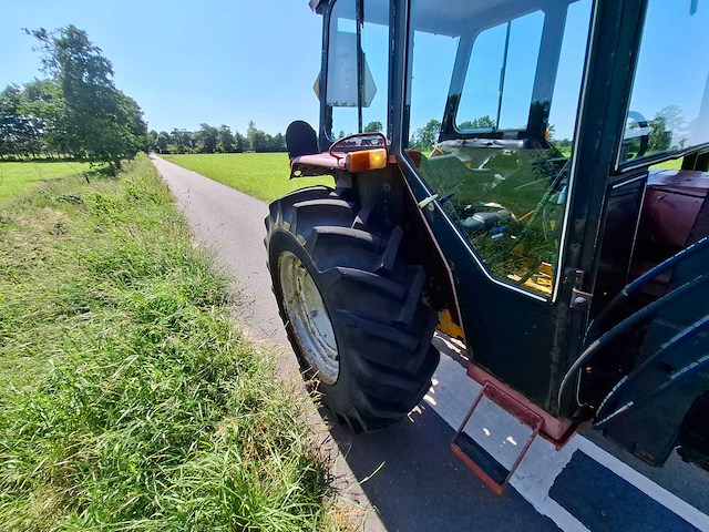 1973 international 574 hydro tweewielaangedreven landbouwtractor - afbeelding 4 van  29