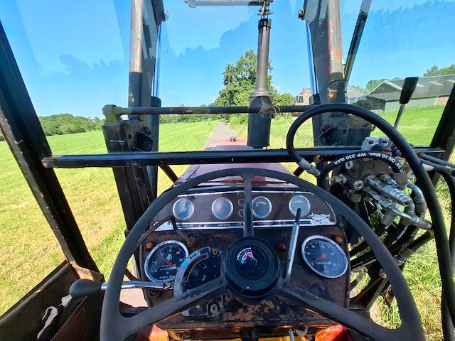 1973 international 574 hydro tweewielaangedreven landbouwtractor - afbeelding 9 van  29
