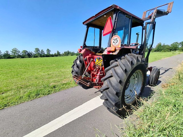 1973 international 574 hydro tweewielaangedreven landbouwtractor - afbeelding 25 van  29