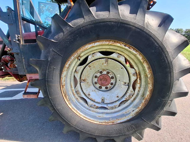 1973 international 574 hydro tweewielaangedreven landbouwtractor - afbeelding 19 van  26