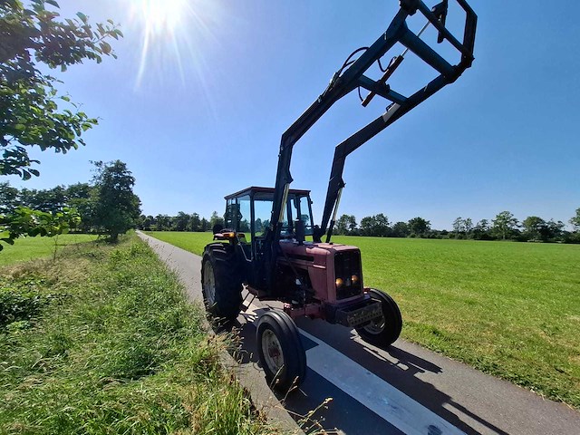 1973 international 574 hydro tweewielaangedreven landbouwtractor - afbeelding 20 van  26