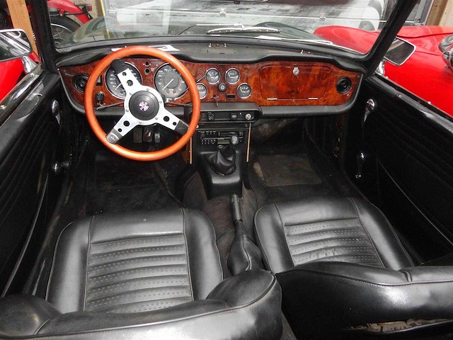 1973 triumph tr6 convertible | british classic roadster - afbeelding 18 van  42