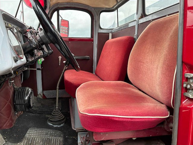 1973 volvo n88 oldtimer betonmengwagen - afbeelding 9 van  16