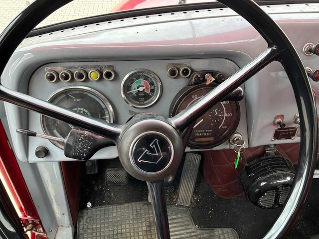 1973 volvo n88 oldtimer betonmengwagen - afbeelding 14 van  16
