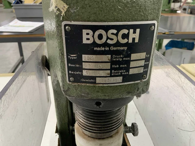 1974 bosch 0840001-002 pneumatische afrondmachine - afbeelding 2 van  5