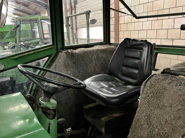 1974 fendt 105 tweewielaangedreven landbouwtractor - afbeelding 15 van  15